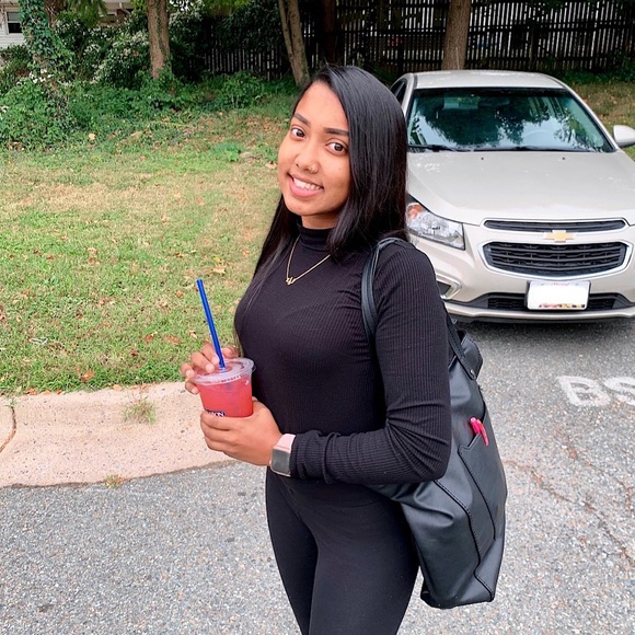 Meet your Posher, Farzana - Picture 1 of 1